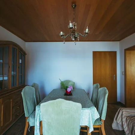 Apartment Lovre - Close To The Sea