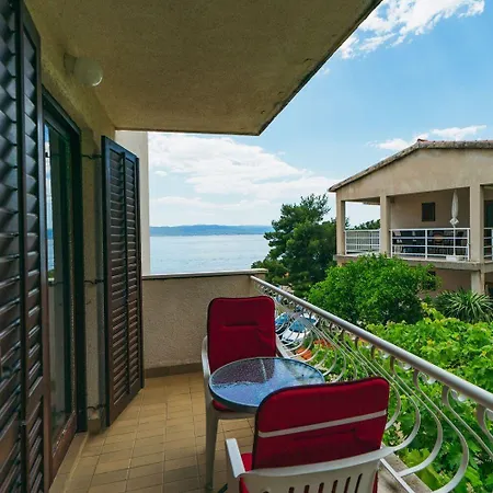 Lovre - Close To The Sea Apartment
