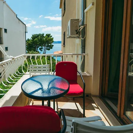 Lovre - Close To The Sea Apartment Brela